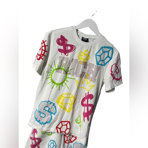 Genuine Streetwear Graffiti Short & Tee Set White and Bright Size Small - Picture 5 of 13